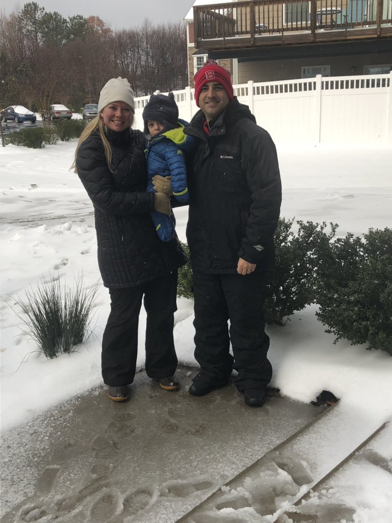 MrsSimorelli's tweet photo. So fun walking around and enjoying our beautiful little town @DowntownApexNC #SalemSnow https://t.co/5ZWCrWHrMv