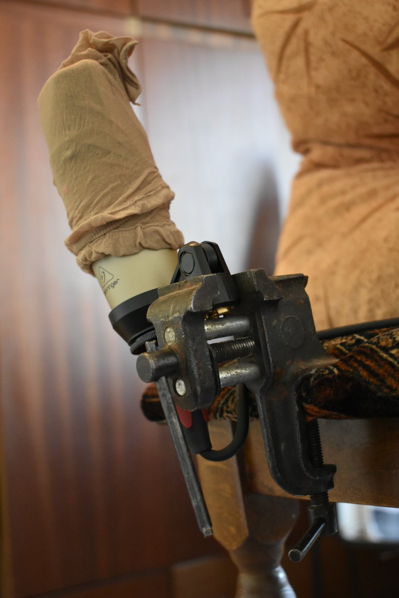 sound_kernel's tweet image. When inspiration strikes out of a sudden and you don't have a pop filter and a mic holder just right now ;)