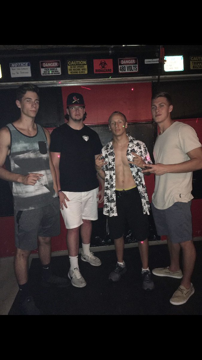 huntersauve44's tweet photo. Happy birthday to one of my best friends @PrestonGrew99. Hope you have a great day brother #Foundingfour #ADC #herdAd #StrongSide https://t.co/p3XrchIxAa