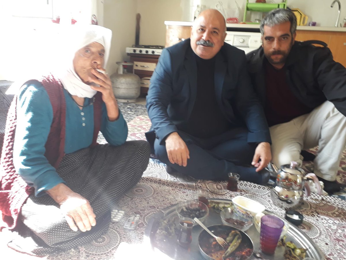 İnsanlar Yeteneklerinizi ve Yapabildiklerinizi Çabuk Unutabilirler Ama Kişiliğinizi Asla Unutamazlar ..