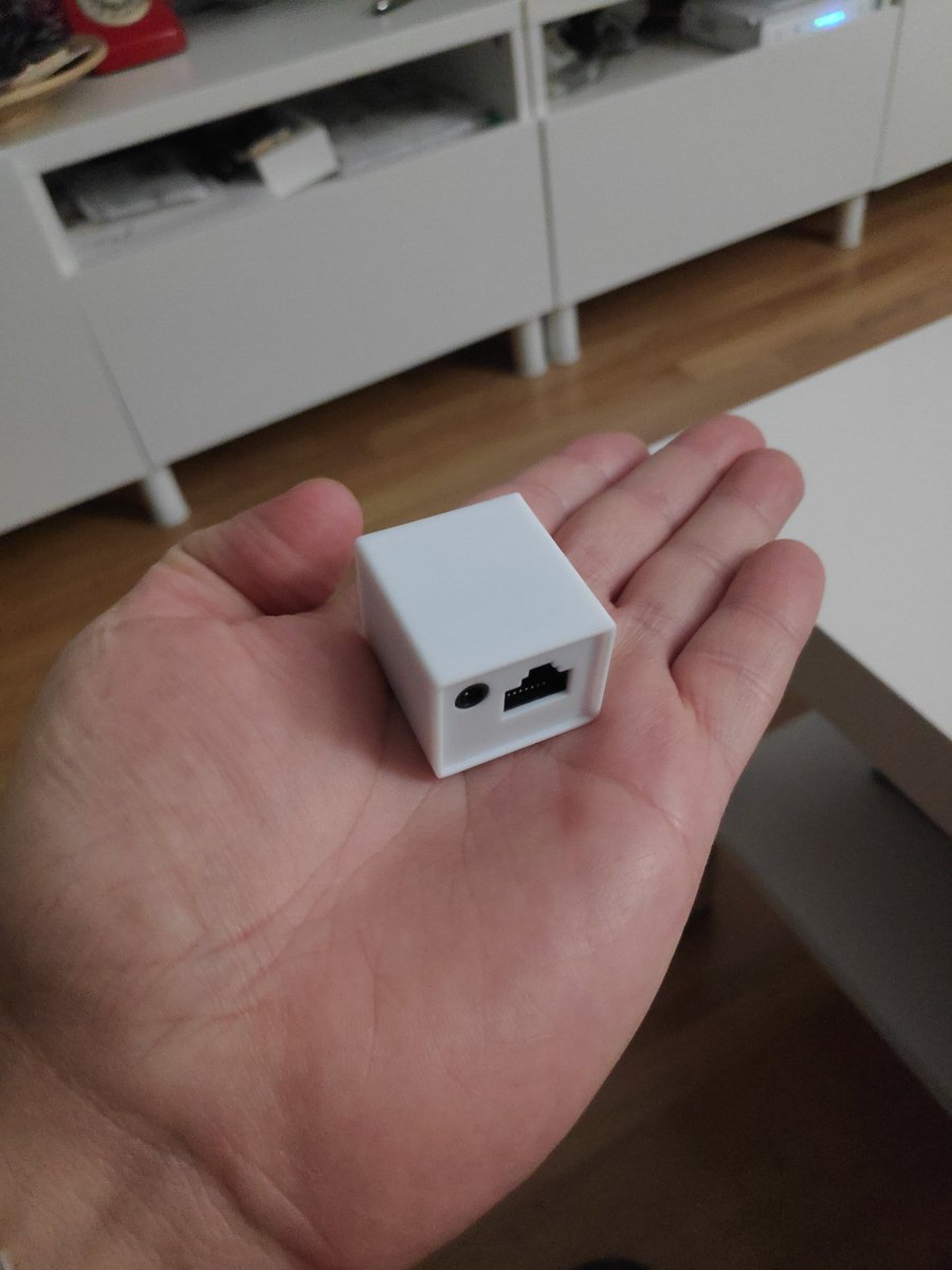 miniservers's tweet image. Ya ni me acordaba de mi servidor más pequeño , un V-core2 a ver si le doy alguna funcionalidad . #miniserver