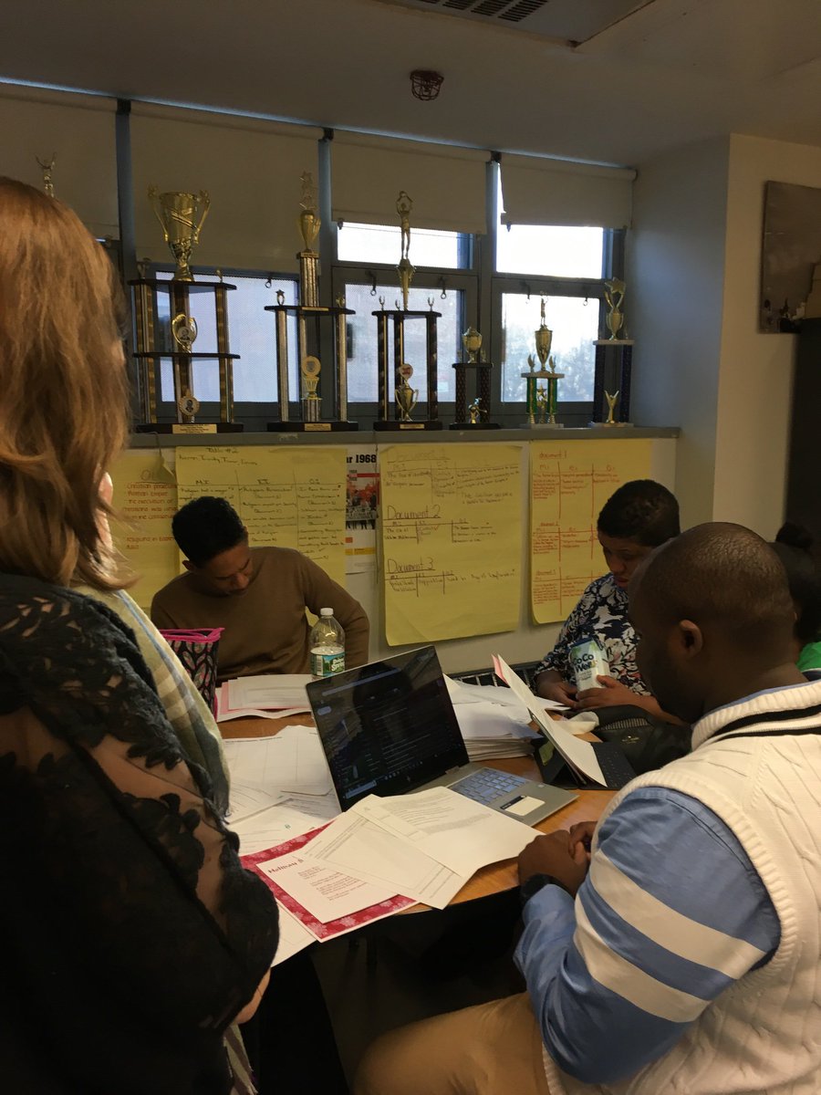 BKNorthNYCDOE's tweet photo. Instructional leads facilitate unit planning PL at Bedford Academy #timefordeeptalk #adultlearning https://t.co/eWZOMhQVLg
