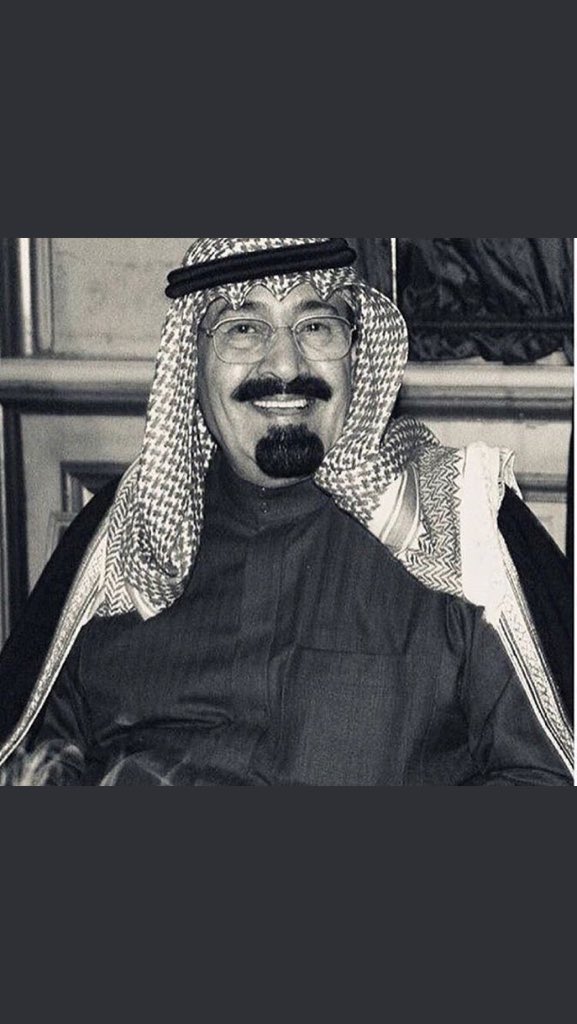 842Nm's tweet photo. #ذكري_وفاه_الملك_عبدالله

اللهُم كما عطرت ذكرهّ بين خلقك 
عطر قبره برائحة الجنة..🖤 https://t.co/SUfAc8ccD6