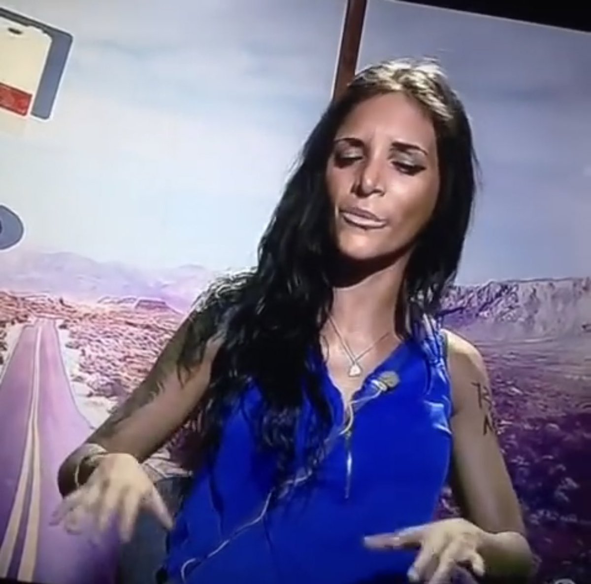 sltcgal's tweet image. "ONGLES MANUCUREEE"