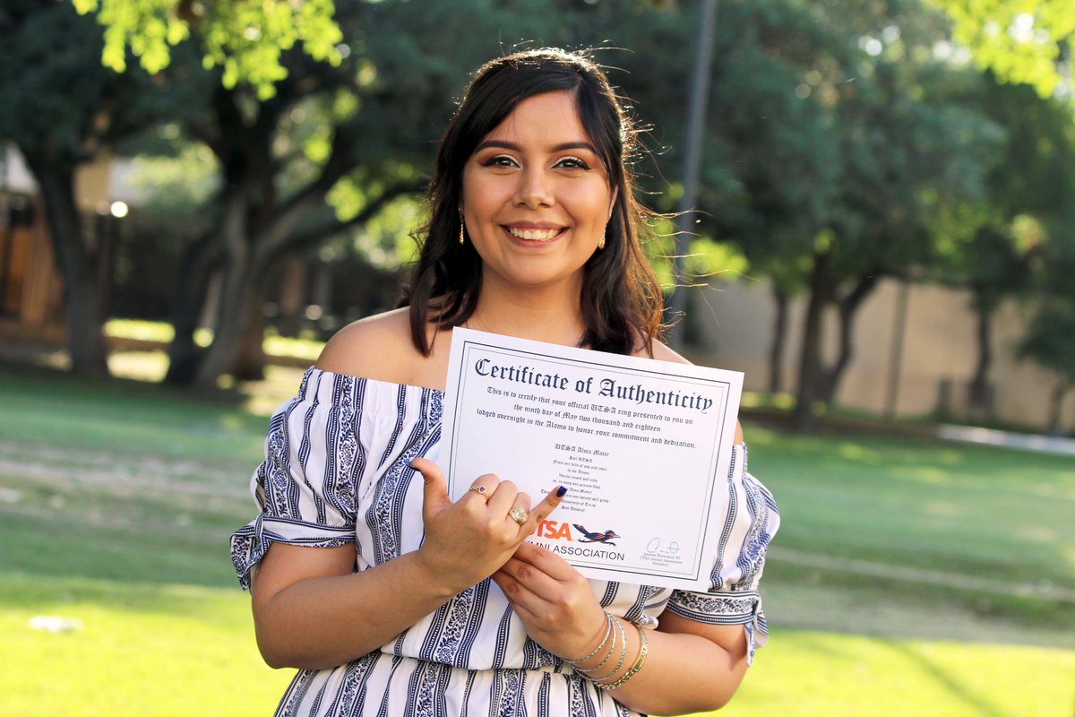UTSACOEHD's tweet image. Tonight are the UTSA Ring Ceremonies and they're being live streamed! Watch both ceremonies live from the UTSA Ballroom here at 6 pm and 8 pm: bit.ly/2Qpok1c #UTSARing #UTSAGrad18