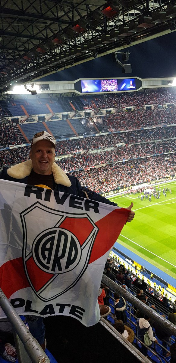 Historico 2018 para mi , vivir en directo la final de champions y de libertadores 😍😍 River CAMPEON #bocariver #riverboca #river #boca #final #copalibertadores #finalcopalibertadores #estadiosantiagobernabeu #santiagobernabeu #madrid #afortunado #disfrutandodelavida #cabj #carp