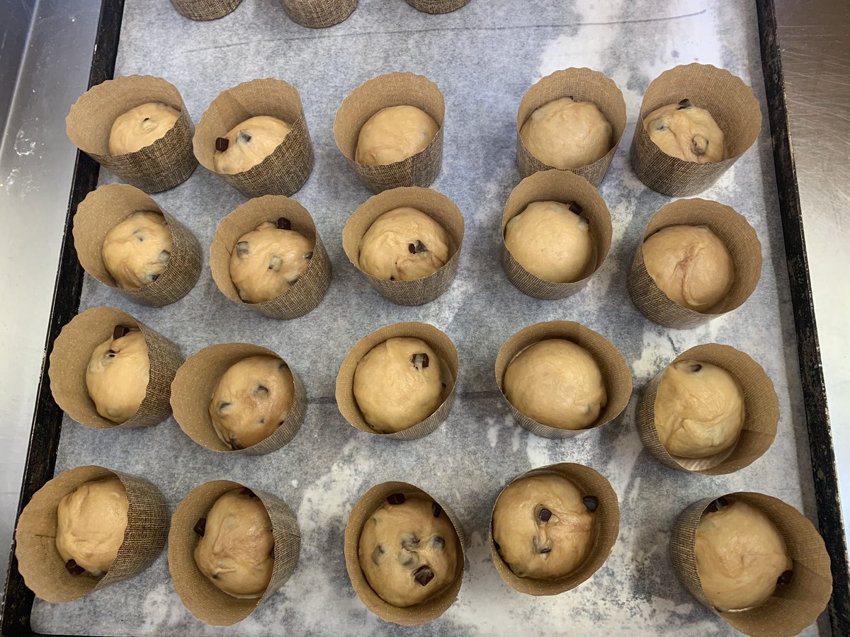 remblancev's tweet photo. Amazing day making #stollen &amp; #panettone at @GrahamsBread 😋😋😋#christmasfood #baking #cake https://t.co/ZEo2mkWPja