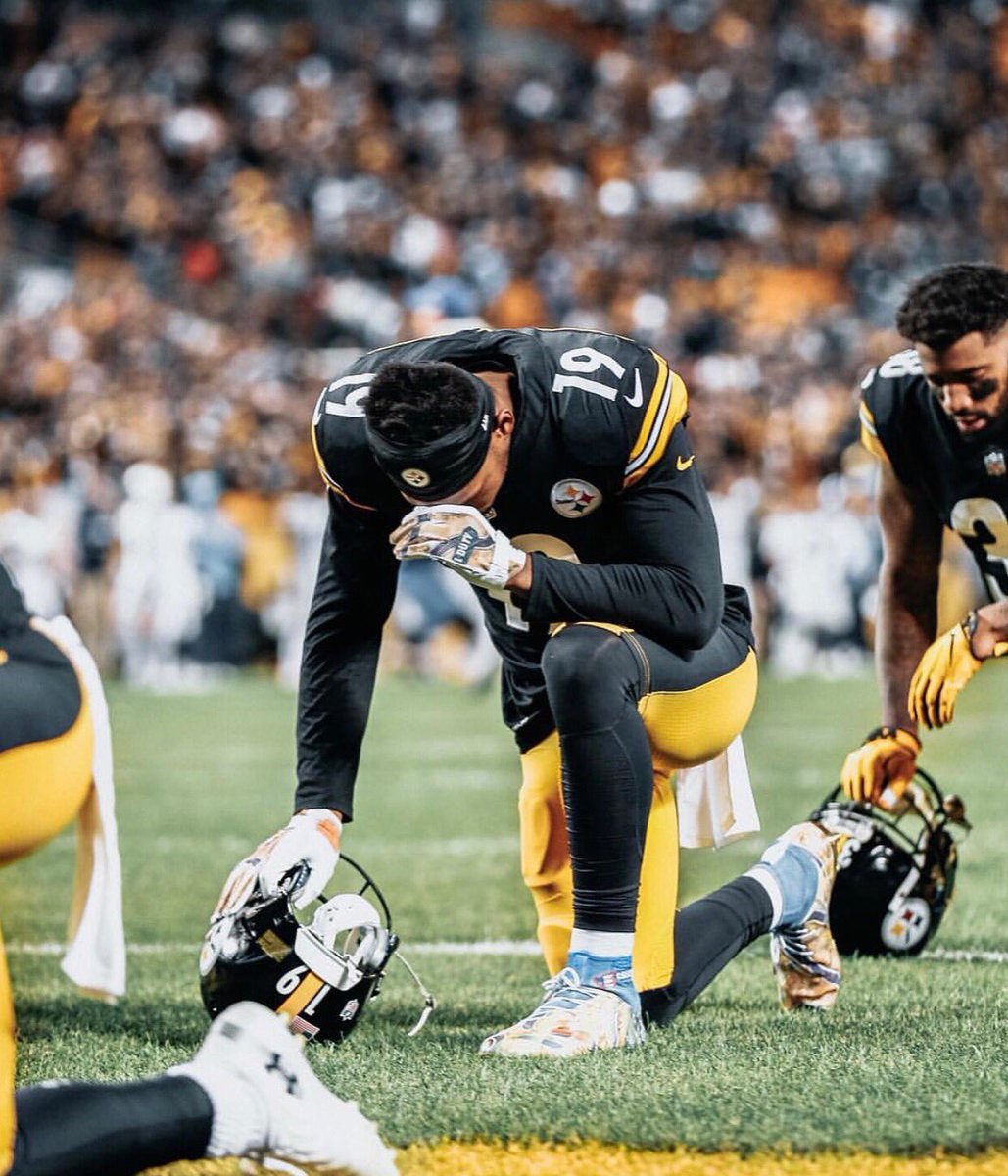 JuJu Smith-Schuster (@TeamJuJu) on Twitter photo 10/12/2018 20:24:05 Stay the course, stay patient, trust God 🙏🏾 Stay the course, stay patient, trust God 🙏🏾