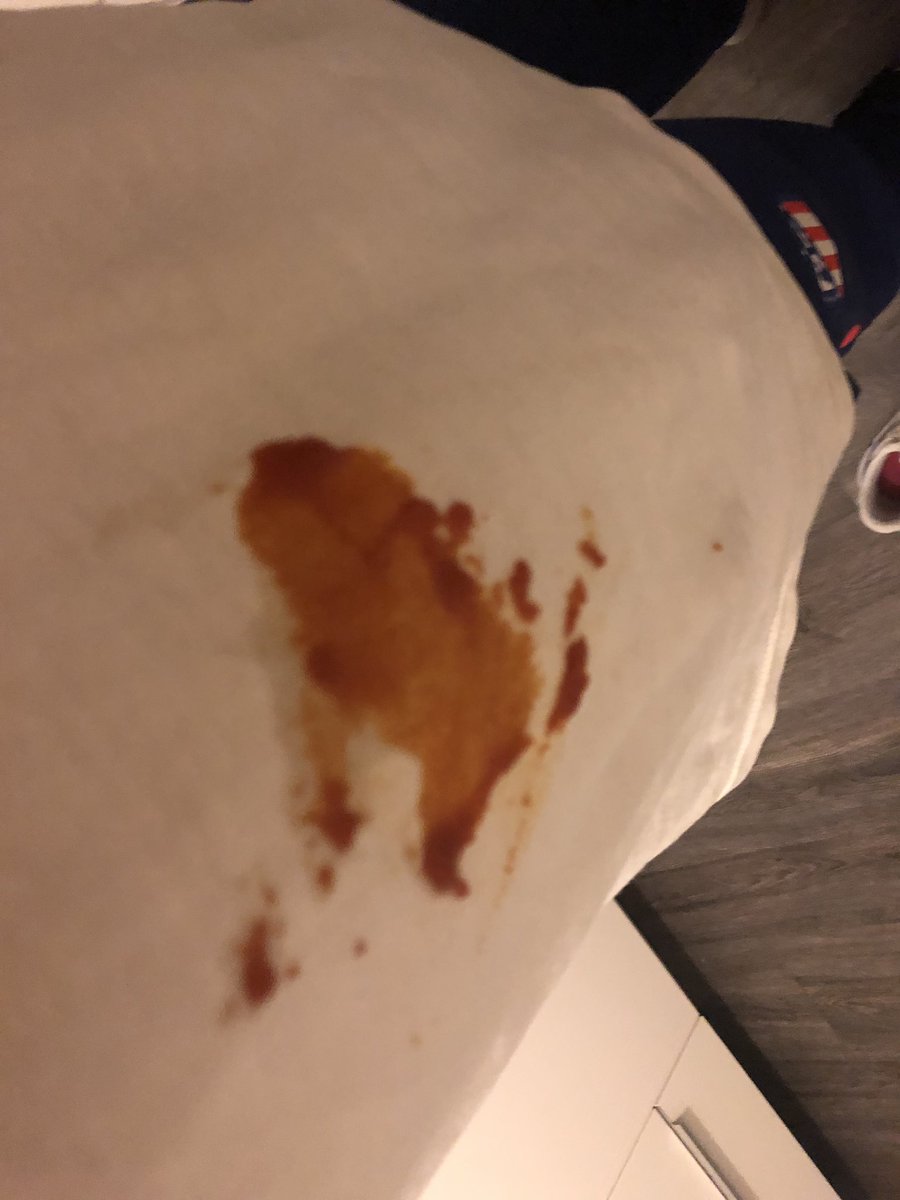 _lmrtn's tweet photo. Si vous pensiez avoir une vie de merde sachez que mon tube de sauce tomate a explosé du mauvais sens https://t.co/n9RHXuD5NG
