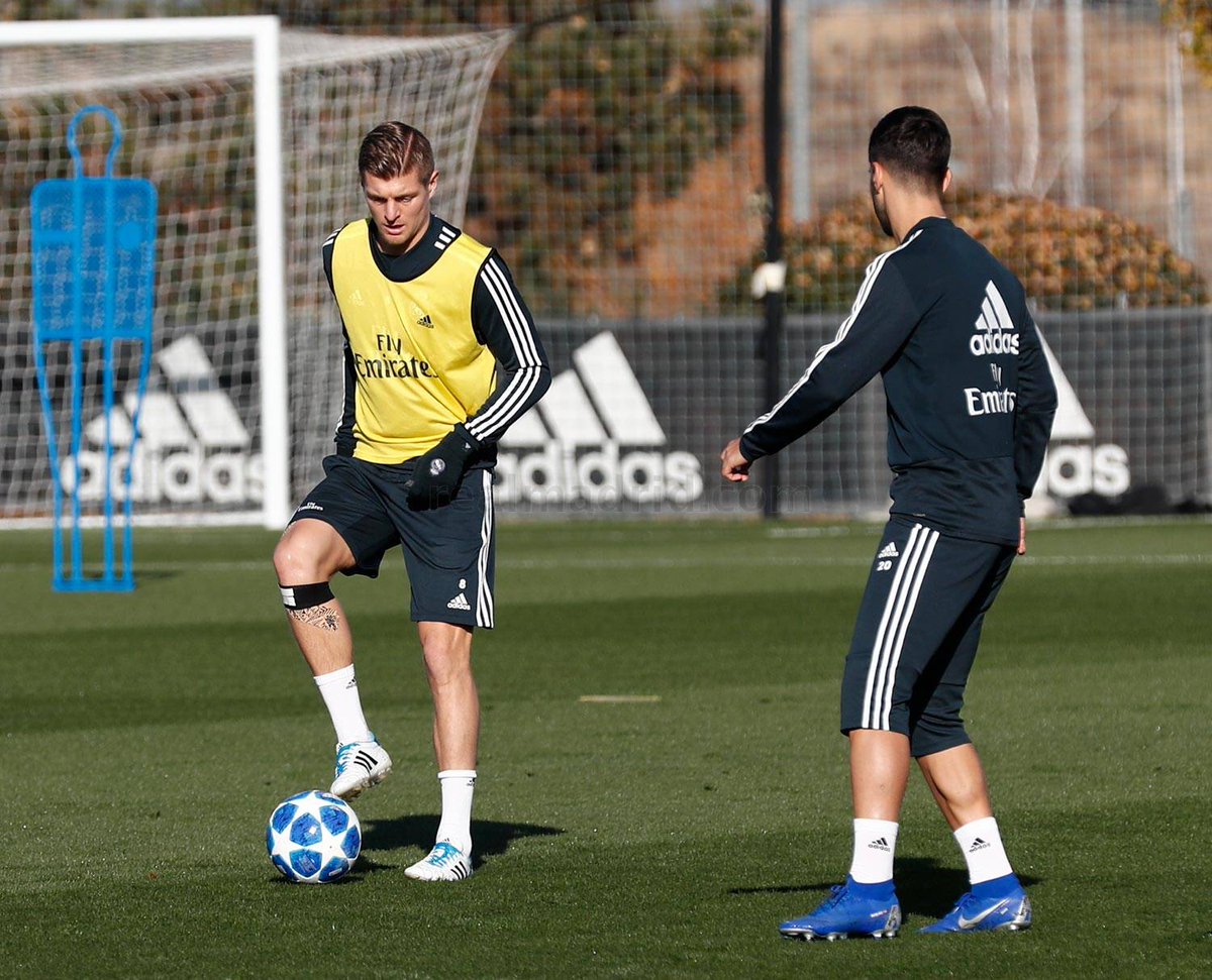 El @realmadrid cierra su participación en la fase de grupos de la #LigaDeCampeones recibiendo este miércoles al #CSKADeMoscú miércoles en el #EstadioSantiagoBernabéu a las 18:55 horas. #MovistarLigaDeCampeones #RealMadrid #RMUCL #RealMadridCSKA #HalaMadridYNadaMás #APorLa34