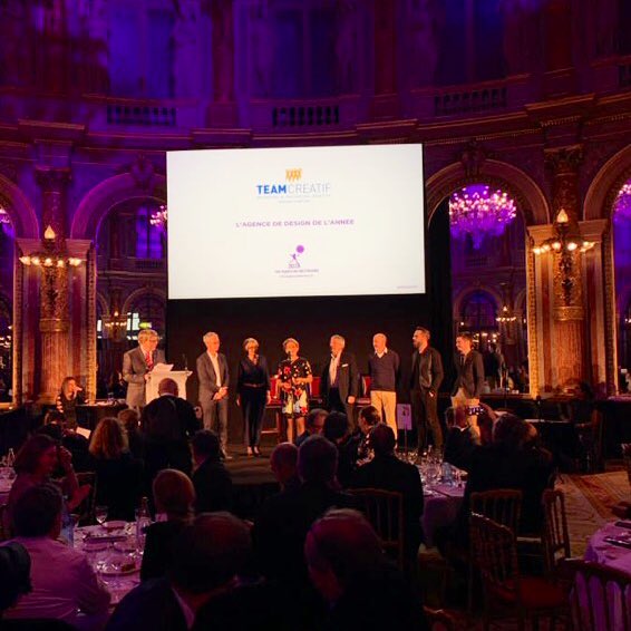 LLLLITL's tweet photo. Ravis de remettre 3 récompenses au Grand Prix des Agences de l’Année 2018 ! 💡🏆 #GPAA2018 
- Agence Influence : Dentsu Consulting (@dentsuaegisFR)
- Agence Design : Team Créatif (@Team_Creatif) 
- Agence Challenger : Elvis (@Elvistheagence) https://t.co/8owgkAfJG2