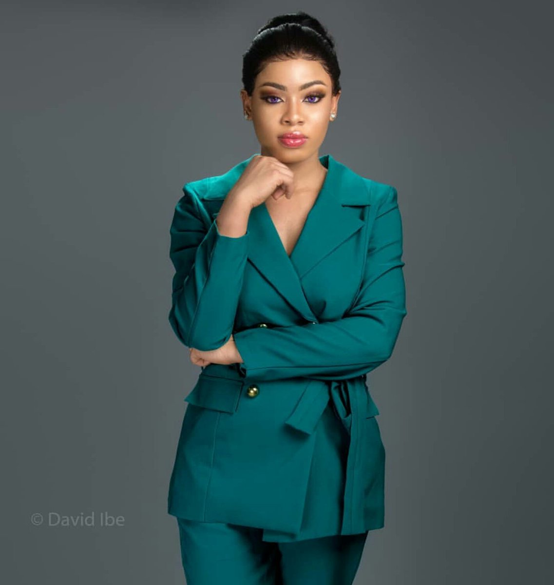 bloomyessence's tweet photo. Chief Executive Officer, Nina Empire Brand
#HairByNinaEmpire
#NinaCollections
#NinaCosmetics
#NinaLashes
#AQueenisWhatiEmbody https://t.co/FRORLGRVwH