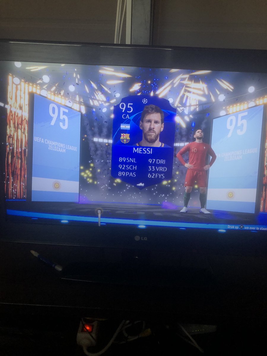 MAICOMEULEN's tweet photo. @UltimateTeamUK None. I just got this! https://t.co/bXfDlu34pE
