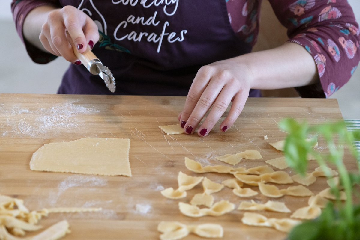 Just a Sneaky Peak for #hertshour <a href="/CookingCarafes/">Cooking&Carafes</a> photos of Kates fab pasta making workshop last week. Nearly finished the blog. We'll get it out there asap xx