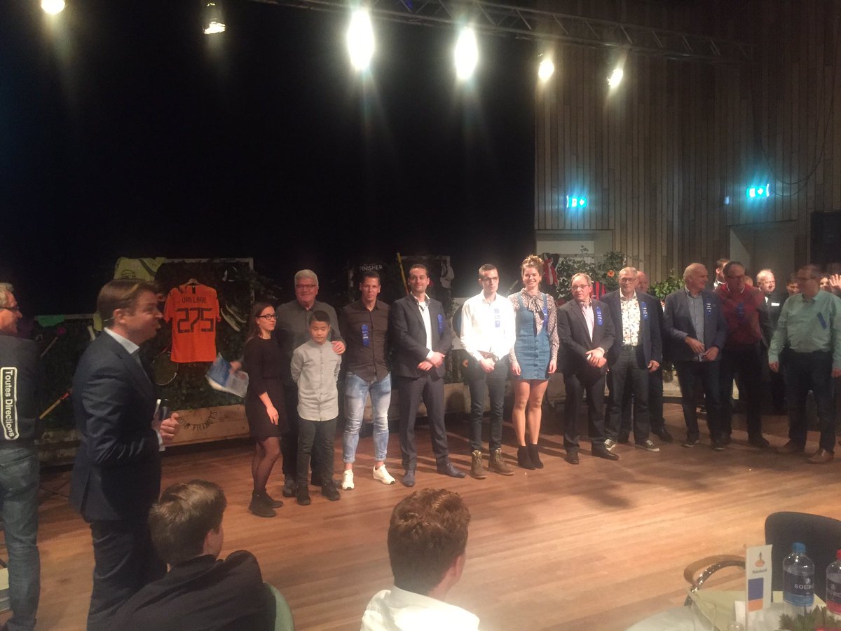 opgenoord's tweet photo. Sportgala @gemeenteEM geweldige avond en waardering voor alle vrijwilligers en actieve  leden van de vele verenigingen in deze mooie gemeente.
Hier mogen jullie met recht trots op zijn https://t.co/qYg0TQYSCu