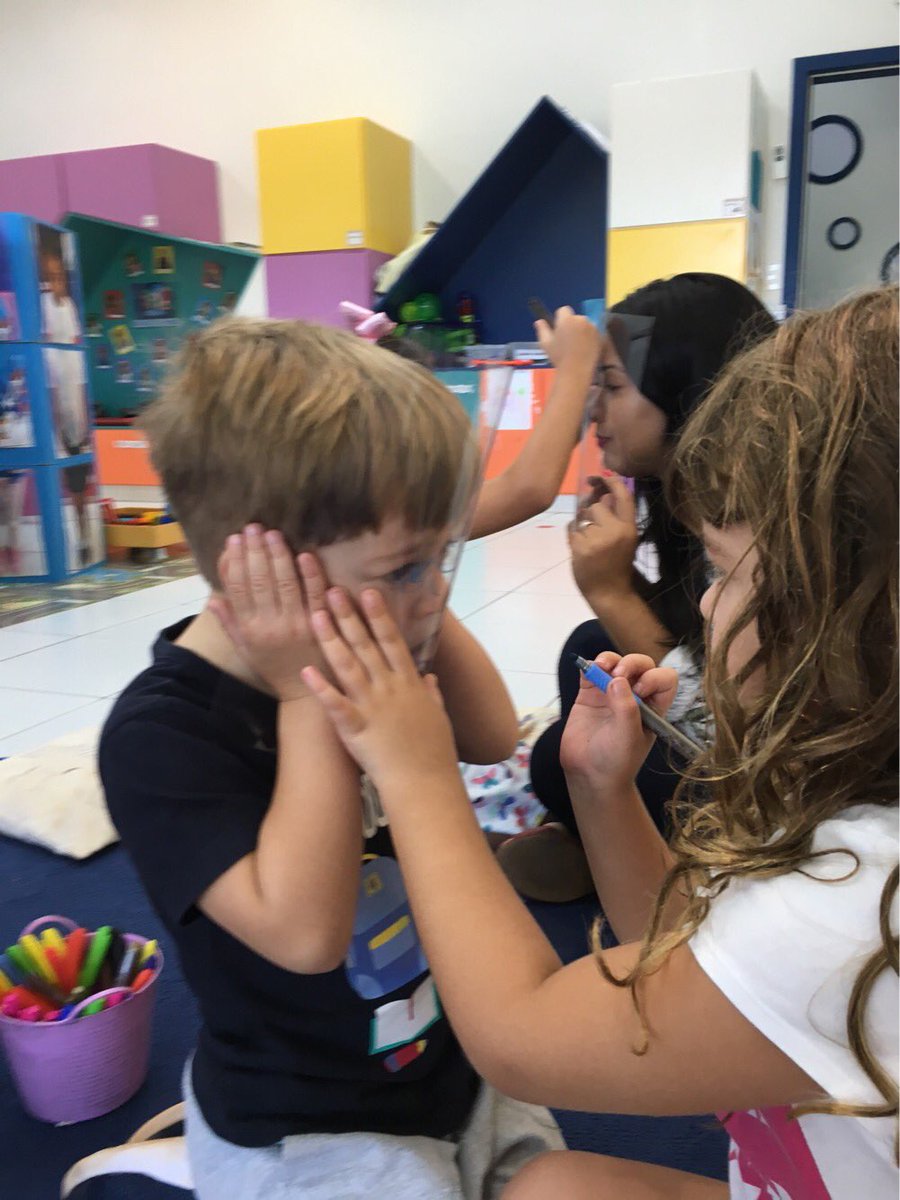 AmorimPtasilva's tweet photo. Drawing portraits #creatingmemories #Pk4ConceptRAO #ConceptSchool
@inabetta @EscolaConcept https://t.co/8nLKZMB7dq