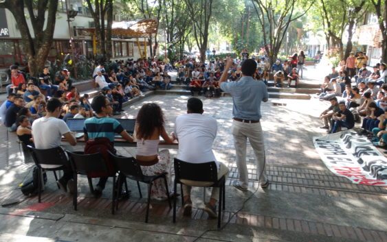 AspuHuila's tweet photo. Asamblea de la Usco ratificó el Paro General y convocó a la comunidad universitaria a una nueva Asamblea Multiestamentaria para el 16 de Enero de 2019 https://t.co/S9Yrl59qrV https://t.co/WR8MmlXZeh
