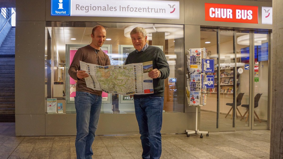 Geodaten ganz altmodisch im digitalen Zeitalter: Zusammen mit <a href="/Churtourismus/">Chur Tourismus</a> präsentieren wir den Touristik Stadtplan 2018 mit attraktiven Ausflügen ab Chur in Nord- und Mittelbünden als altbewährten Print im Hosensack-Format.
#Stadtplan #Chur #GEOTrend
chur.graubuenden.ch/de/news-tipps/…