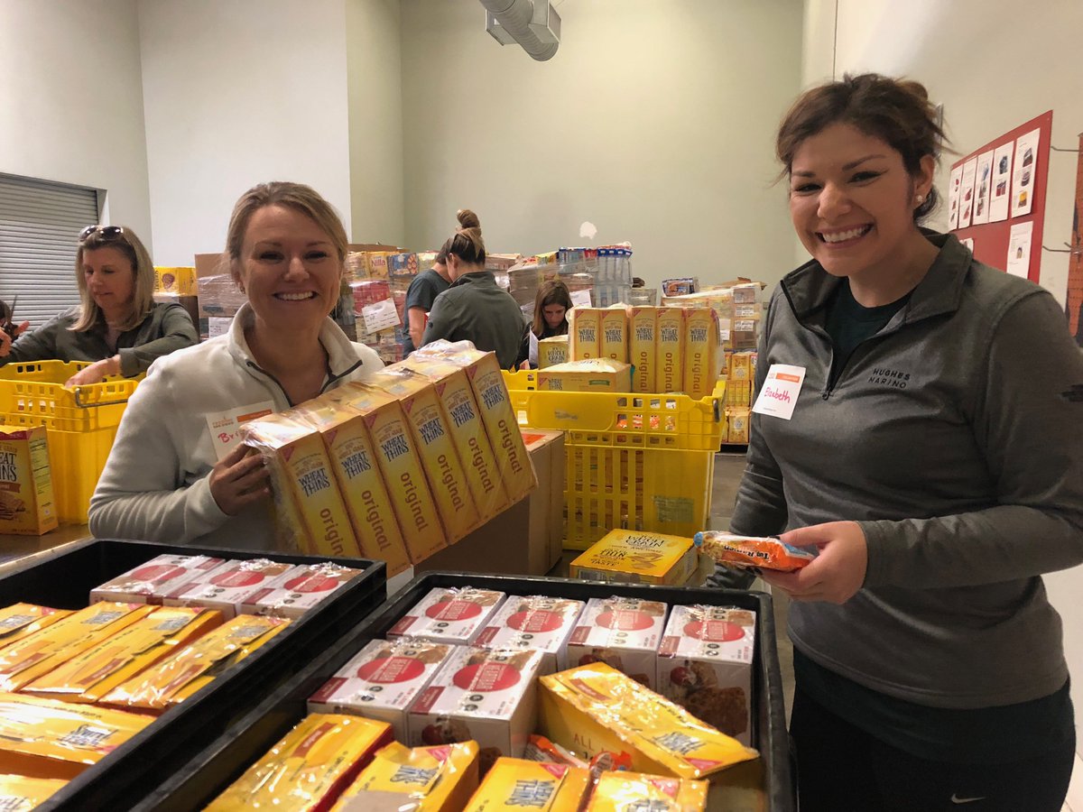 FeedingSanDiego's tweet image. Feeding San Diego is so lucky to have friends like, @HughesMarino. Thank you for being a part of Teams for Good and helping provide 20,000 meals to San Diegans in need. We loved having you all in on Saturday! #SolveHunger