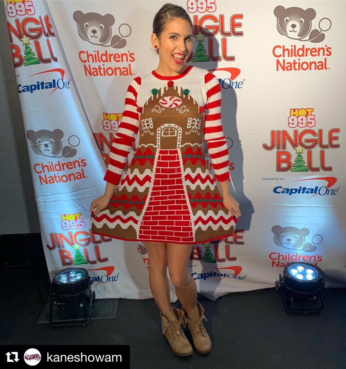 RadioRose's tweet photo. Happy #hot995jingleball Day!! #jingleball #GingerbreadHouse #GingerSnack https://t.co/LHKd6Bv31n