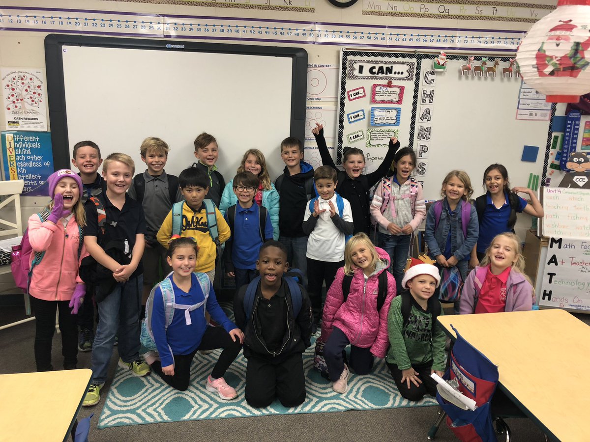 kelleymarkland's tweet photo. 2 years of school was completed today! My last class with my kiddos. I am beyond excited,grateful, and emotional! I couldnโt have asked for a better class,school,and directing teacher!Thank you @sofiawalk79 , @cypresscreekvcs , & @bronson_adrian . #Fa18Interns https://t.co/fxishNcoiT