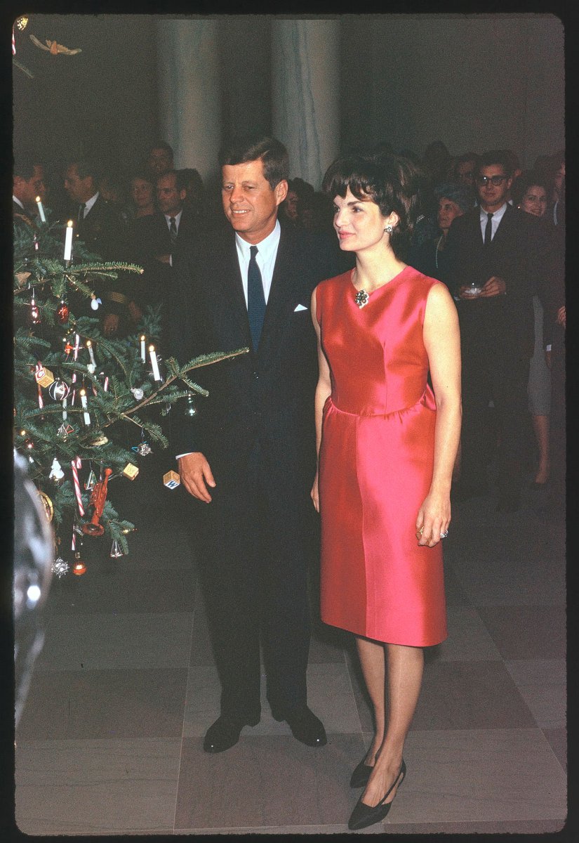 White House History on Twitter: &quot;President John F. Kennedy and First Lady  Jacqueline Kennedy attend the staff Christmas reception on December 12,  1962, in the Entrance Hall of the White House.… https://t.co/jkEjEB0rIH&quot;