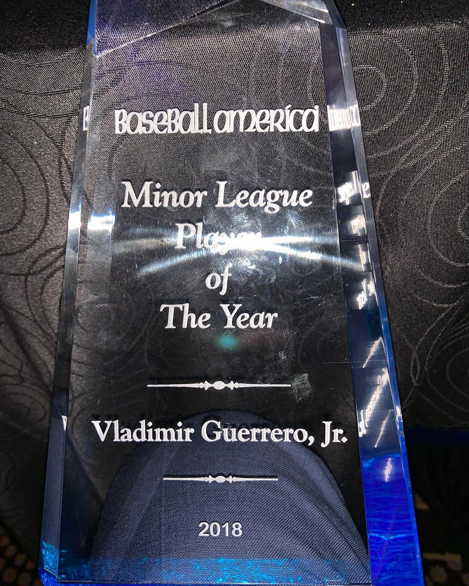 BlueJays's tweet image. Presenting your 2018 Minor League Player of the Year! 

Congrats, Vlad Jr.! 🏆