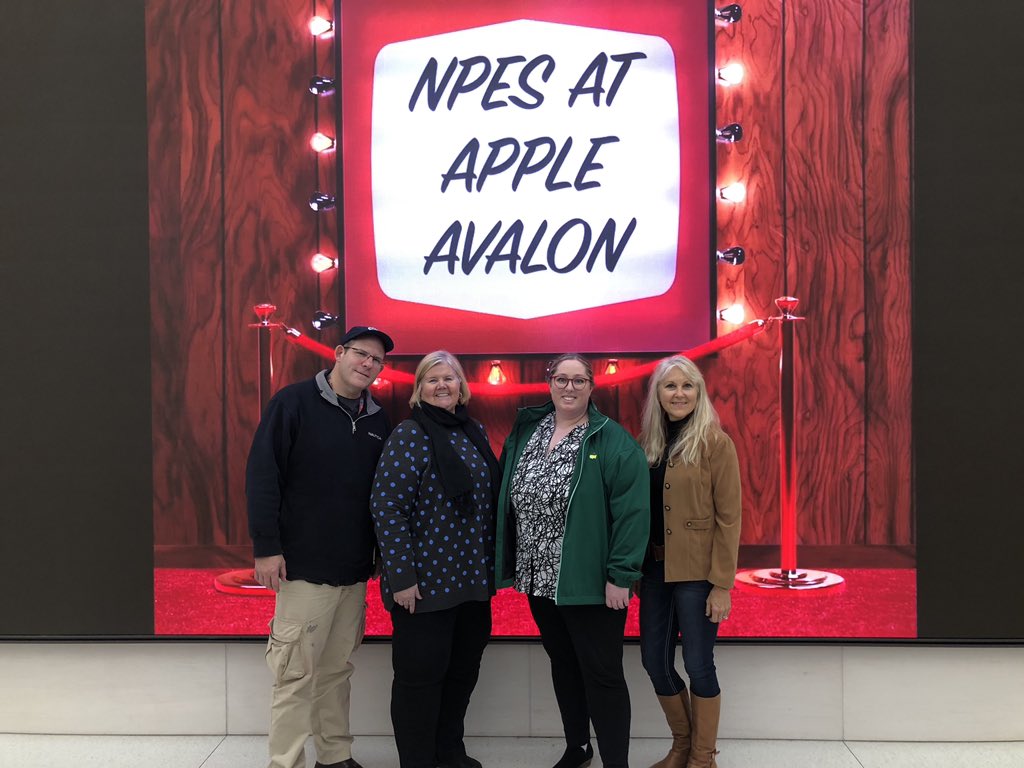 Was so fun to learn at the Avalon Apple store today! @SearcyTAG @mszarzournpe @SearcyTAG @laura_lamaster @Ms_AndersonTAG @MrPhamNPE @suzysunshine16 @RF_AdaptiveArt
