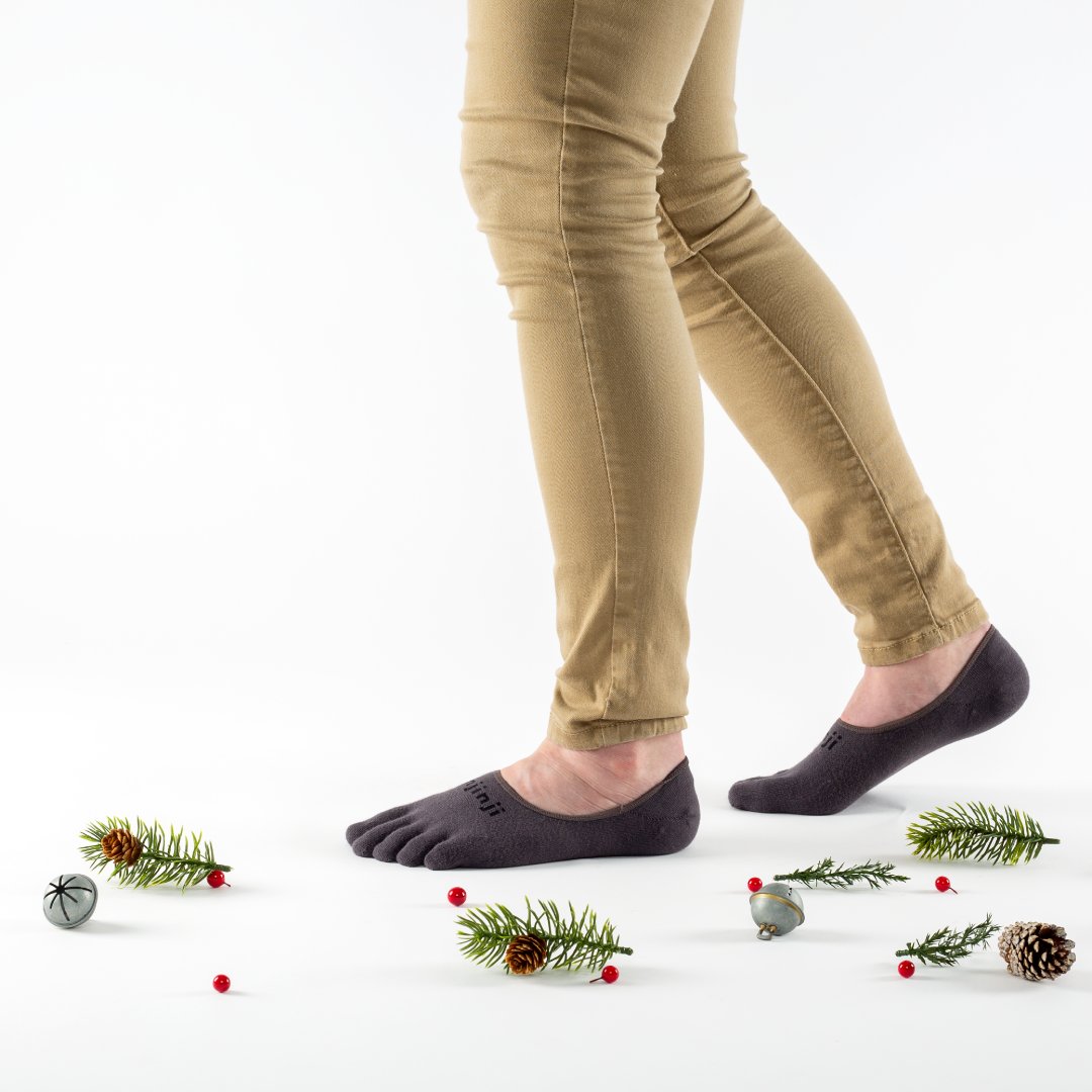 injinji's tweet photo. Get online NOW and order your Toesocks! 
Today is the last day for items to arrive for the Holiday using Standard Ground Shipping. 🎁
#ToesocksOrNoSocks #ToesocksForTheHolidays

Shop Now: https://t.co/EAr4xFgA0s https://t.co/Hi3zcLE63W