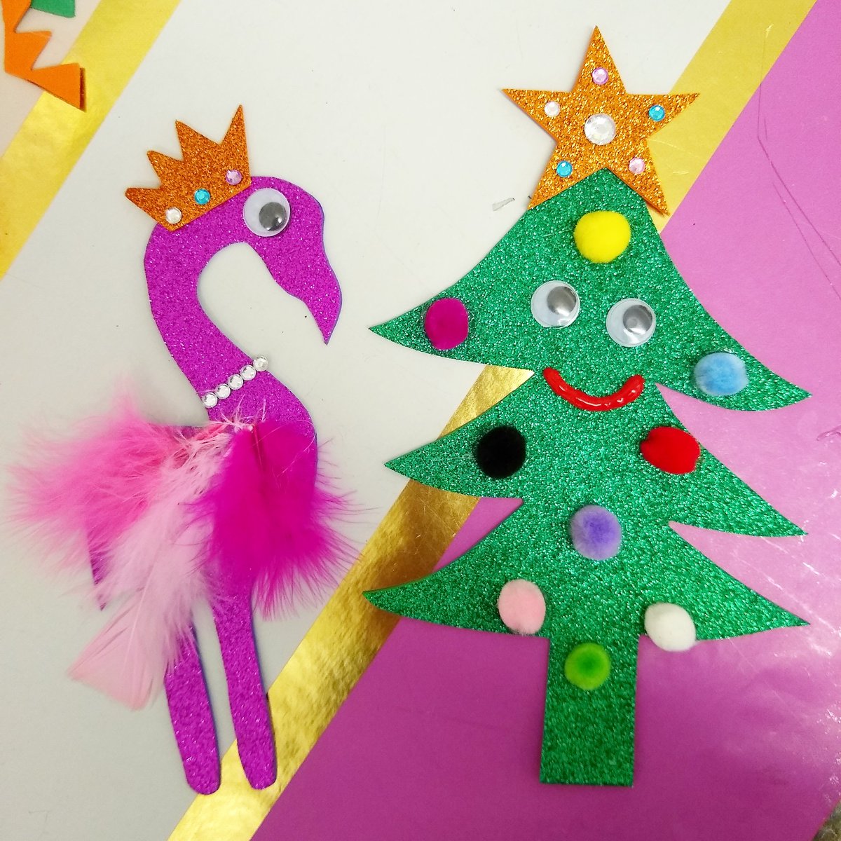 Kids & big kids craft workshop coming to @SAZmediaUK @merseyway @totallysk this weekend 1-4pm. There will be workshops, live music and beautiful handmade stocking fillers made by local artists #stockport #craftworkshop #shoplocal #merseyway #artforkids #craftparty #HandmadeHour