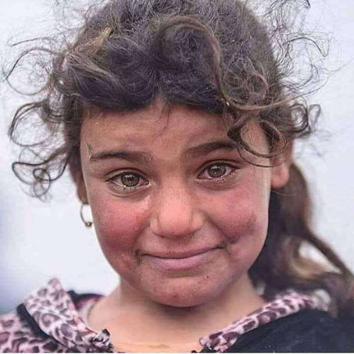 Abramjee's tweet image. A Journalist asked a Syrian girl to smile for a click...and she smiled with all the pain in her eyes. Yes: Let’s not forget the plight of the thousands of refugees affected by the war.