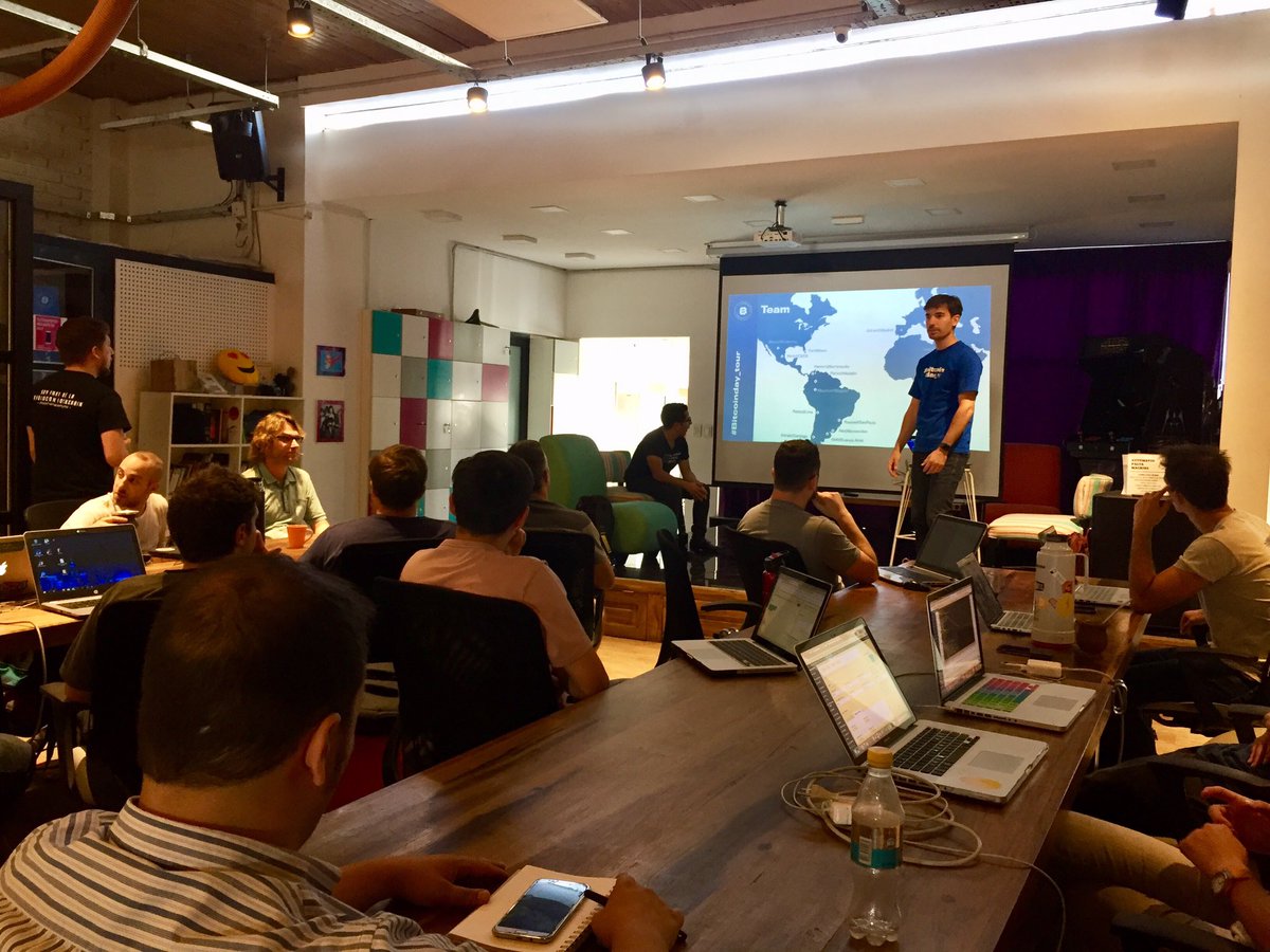 Arrancamos con la #Blockchain Academy Mendoza en <a href="/UdeMendoza/">UM</a> y <a href="/CampusOlegario/">Campus Olegario</a> #BUIDL #GenerandoComunidad