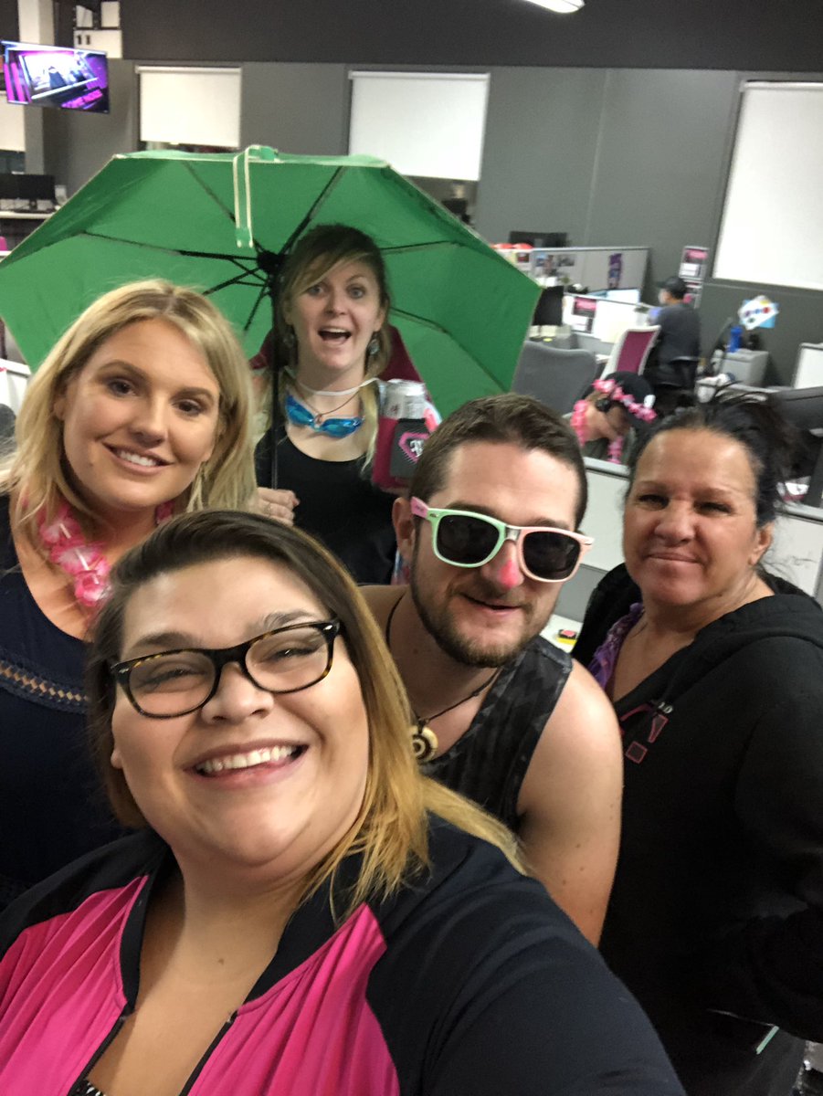 SamiSolache503's tweet photo. These guys make my heart happy 💕 #tmobilefamily #workfamily #cultureiskey #208dominate https://t.co/x4IuNPfBfv
