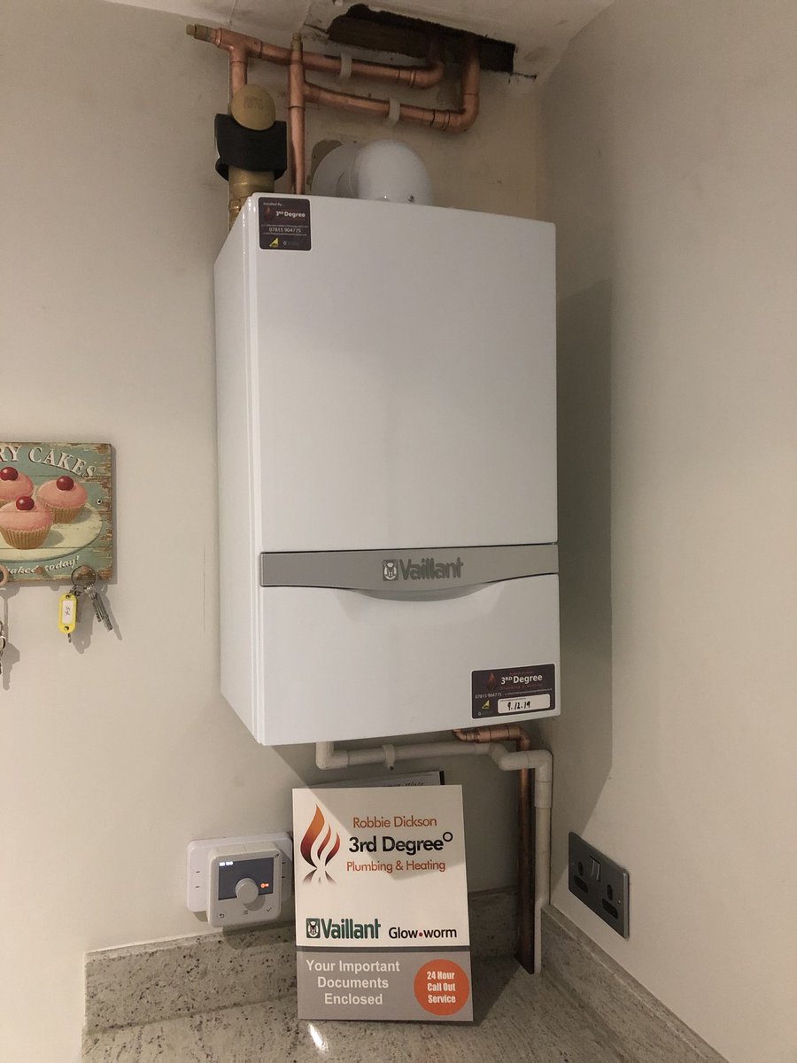 3rdDegree_PandH's tweet photo. Nice little change over carried out on Sunday in Midlothian. Old potterton promax removed, system cleansed  &amp; new @vaillantuk 424 plus installed with @SpirotechUK filter for 10yr warranty. Existing hive controls kept.  #keepsmiling #sundayswaps 🐰 https://t.co/Qit6orPRyW