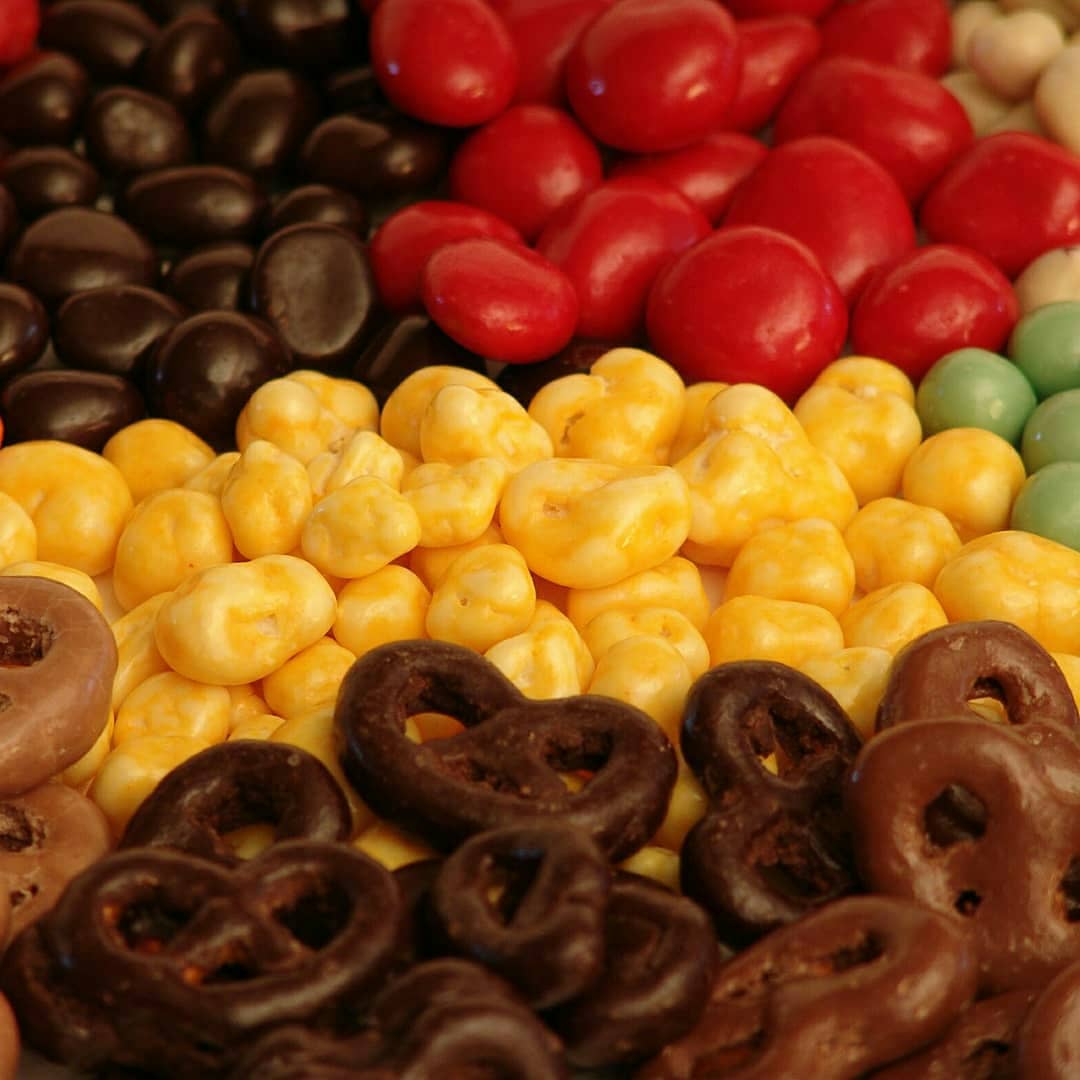 Over 31 varieties of Fruit and Nut coated with #chocolate . Welcome to <a href="/SweetsCanadaCA/">SweetsCanadaCA</a>  flag ship store in <a href="/AtriumToronto/">Atrium Toronto</a> on  595 Bay St. Gift you create to remember. 

 @BTtoronto <a href="/torontolife/">Toronto Life</a> #GTAOnline <a href="/q_foodintoronto/">Food in Toronto</a>

#success #business #marketing