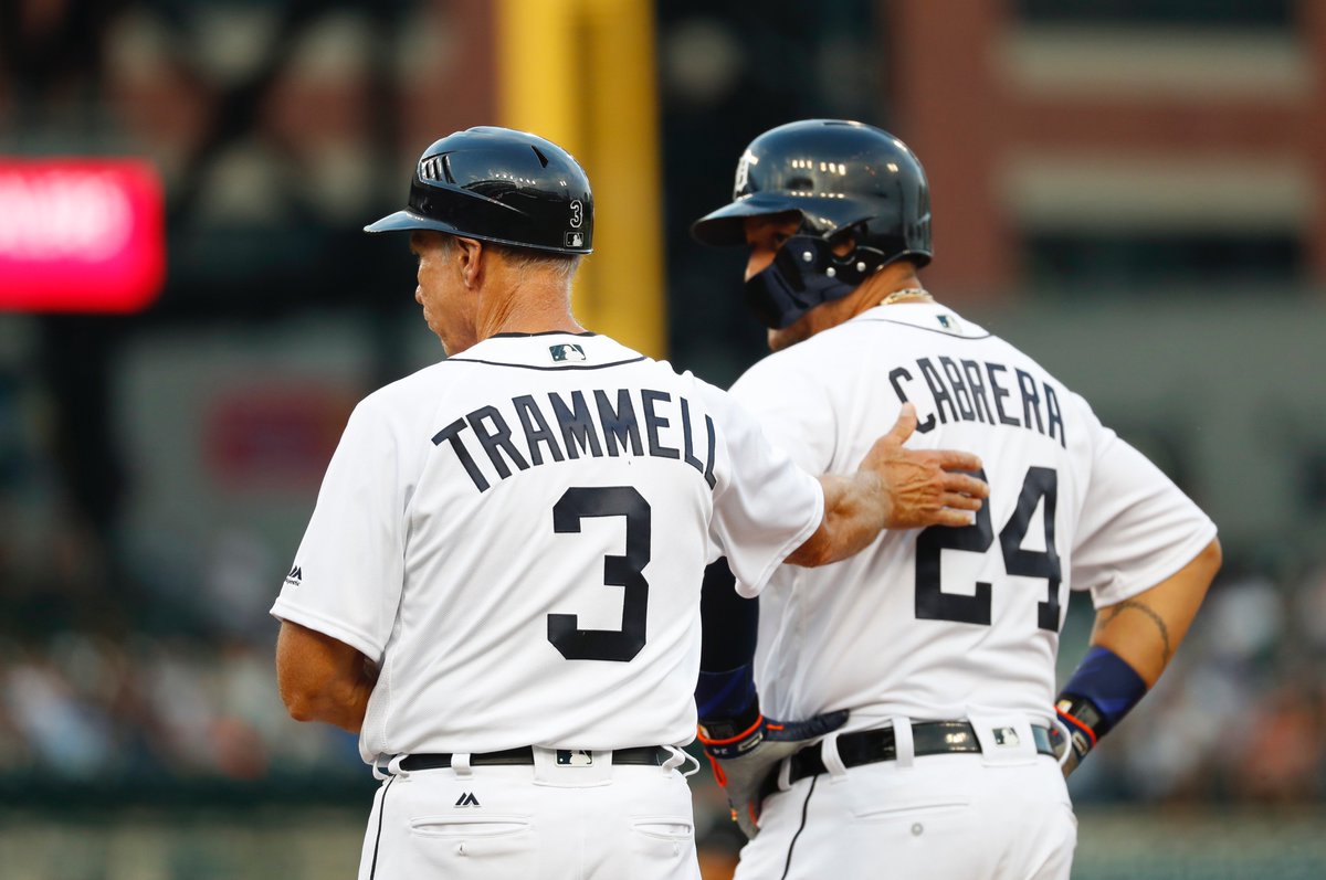 Couple of 🐐s.  #MiggyMondays https://t.co/NSKYPU1ayY