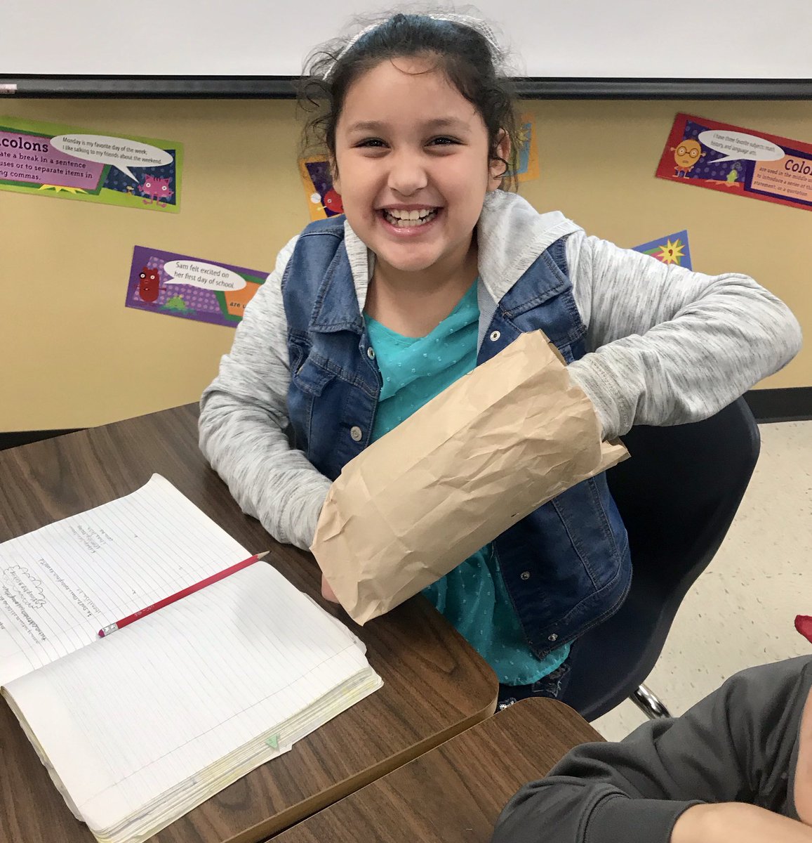 MrsKill3rd's tweet image. Mystery bag activity to practice describing different physical properties! #ThirdGradeScience #MoraLegacy