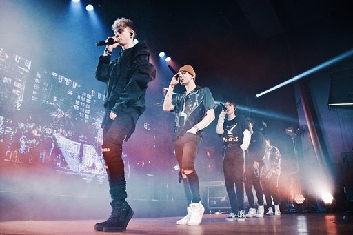 KISS107's tweet image. Check out some pics from #KISSMAS2018 right now!

➡️ kisscincinnati.iheart.com/content/2018-1… ⬅️

📸: @alifitzgeraldd

@whydontwemusic
@jonahmarais
@seaveydaniel
@jackaverymusic
@imzachherron
@corbynbesson