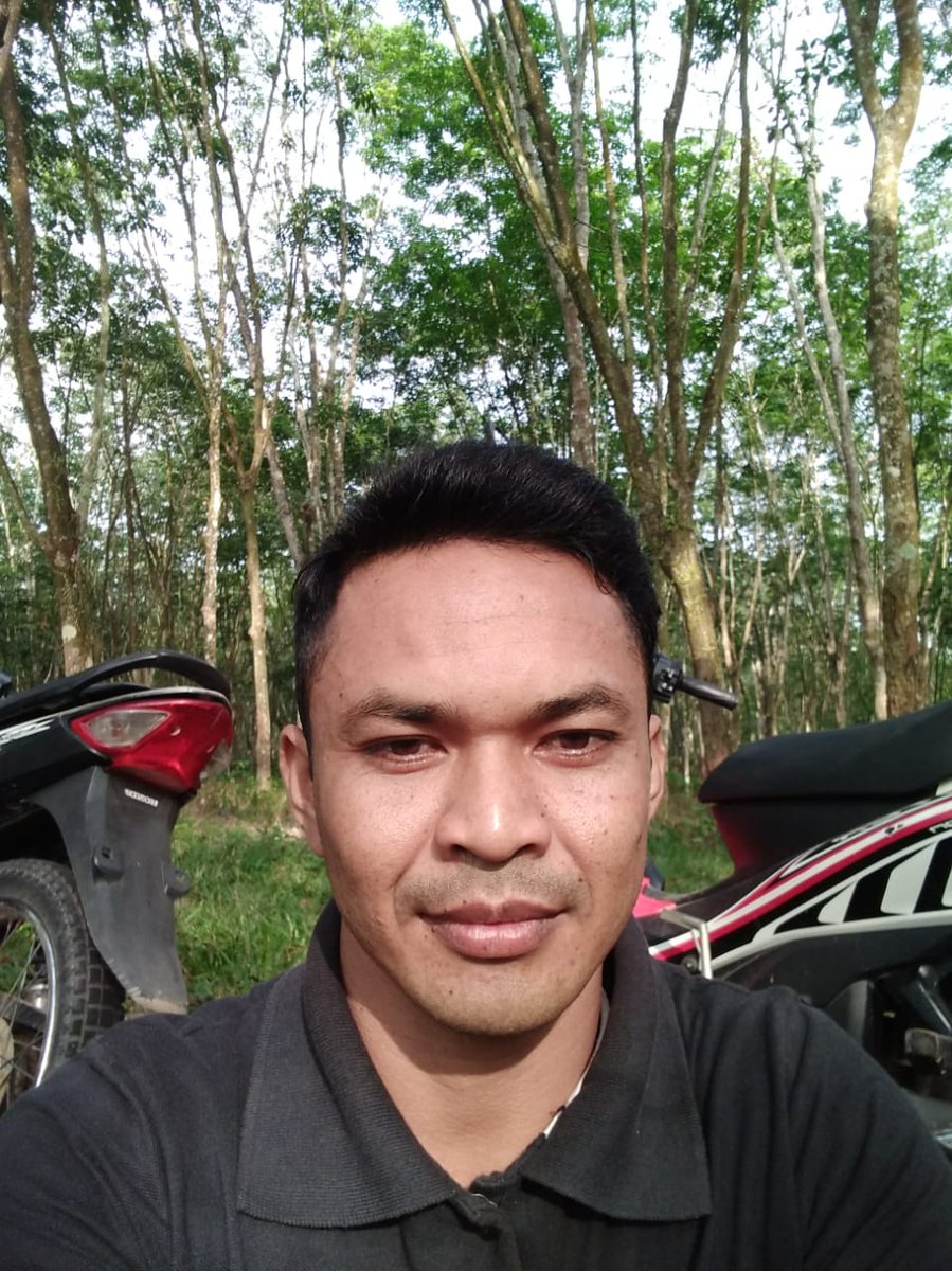 VAdvenus's tweet photo. Kepala desa.... https://t.co/SJZ7YdLk5U