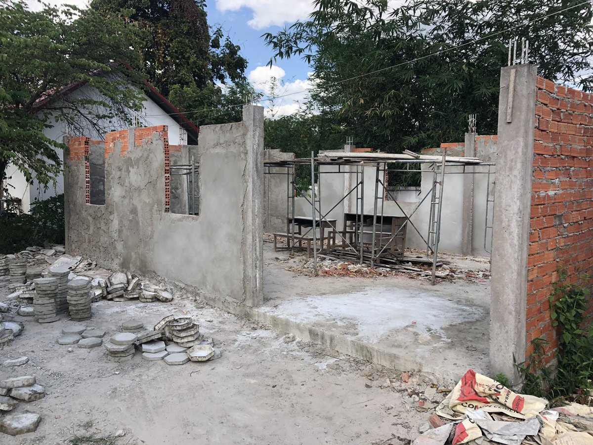 expedrory's tweet photo. The library in Beng Mealea school still looking good and now request from principal to turn our planned reading area into an additional library space @campsintaus @CampsInt @campsfoundation #Cambodia https://t.co/R38bKe6EEs
