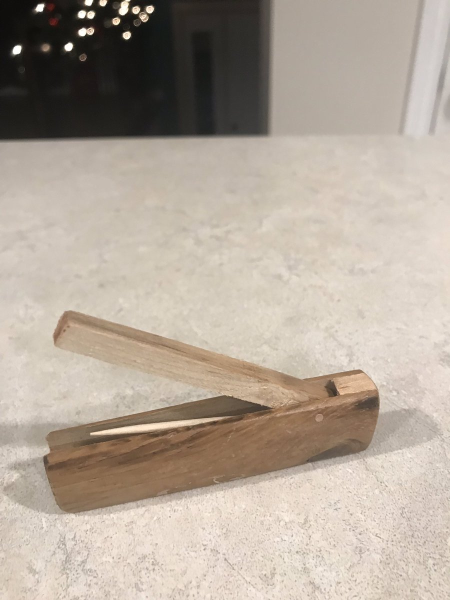 ianthefeedguy's tweet photo. Got a pretty cool gift tonight from a fellow #Oddfellow #NeedAToothpick https://t.co/rSxSUNAEdB