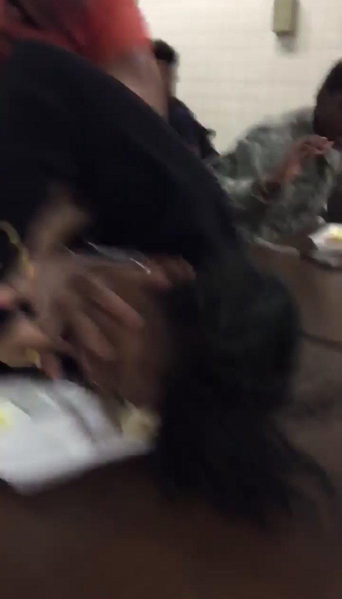 jaemrly's tweet photo. @KingChubbs757 @30SecFight shortie ate somebody’s weak ass lunch too 😭 https://t.co/IXxNp3rJbB