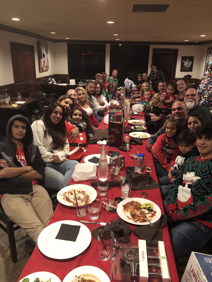 LemonGroveHD's tweet photo. ASM dinner tonight thank you @wendyrussell44 here’s to a great upcoming 2019!! https://t.co/eoBuhuapHP