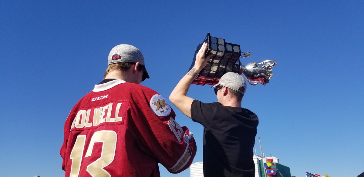 <a href="/AHolwell2/">Adam Holwell</a> <a href="/bmw0035/">Maurice Haché</a> @MLalancetteTVA 😎