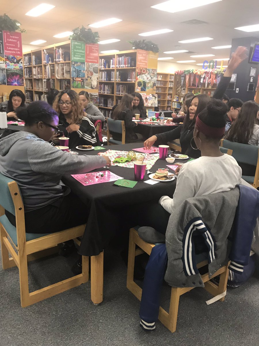 they_lead's tweet photo. Had a blast at our Gourmet Hot Chocolate Bar at Modern Manners! What a great group of student leaders! #modernmanners #NorthSidePride #gourmethotchocolate #holidaybingo https://t.co/C8rMwyoIvu