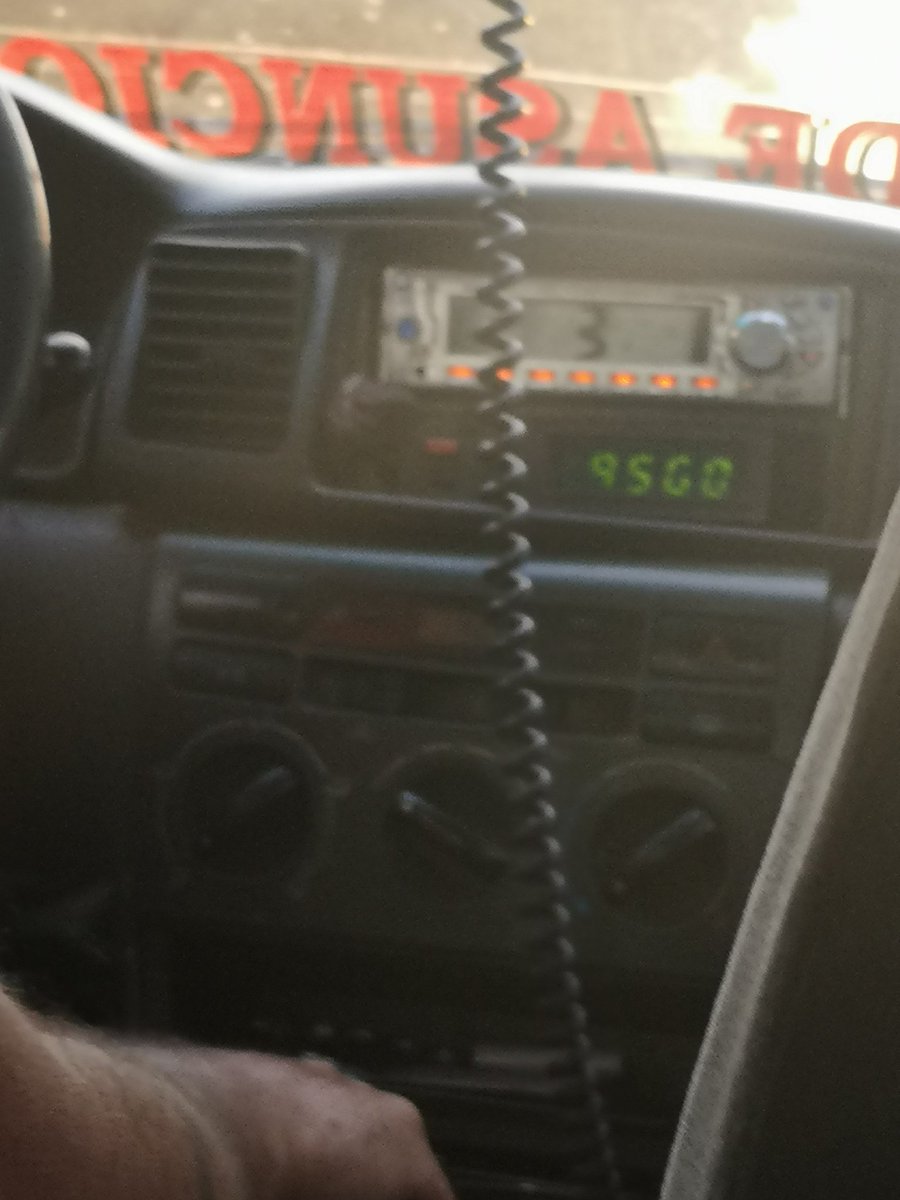 tatosbo's tweet photo. Deje eI auto en el taller y volví en taxi. 38 grados de calor, sin aire acondicionado, olor a establo, se caía a pedazos literalmente. Por favor que experiencia espantosa. #uberya https://t.co/1dffPNMmgo