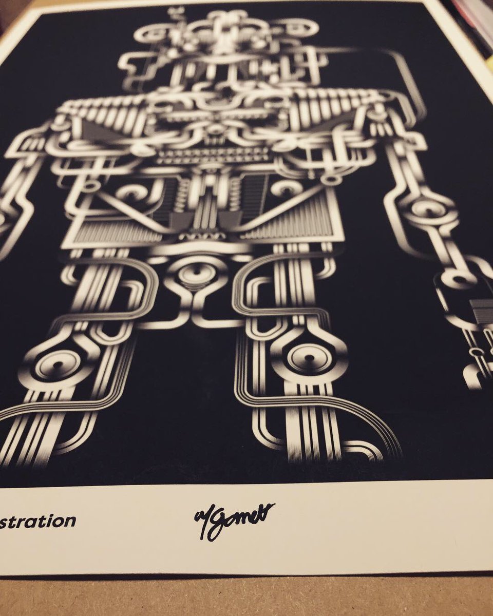 Garrett_Design's tweet image. When i’m not illustrating birds it’s robots! Sold, signed and soon to be delivered print 😃✏️📦 #illustration #print #artprint #design #robot #poster