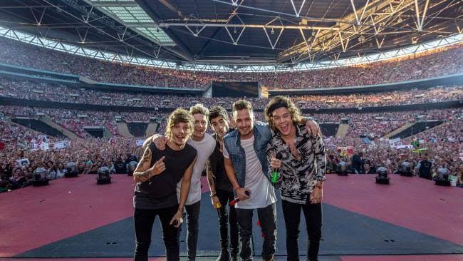 Dwimade08's tweet photo. #ComeBackOneDirection
Everyone miss you to comeback❤ https://t.co/BSQBeenkwU