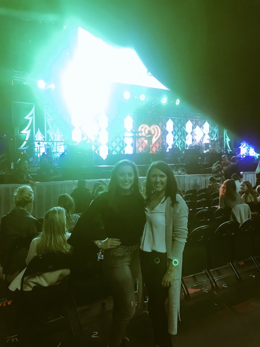 ncrouch11's tweet photo. Thanks @CapitalOne!! @hot995jingleball https://t.co/77XWFa7H6y