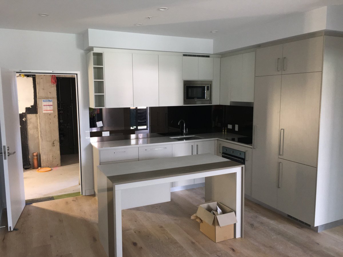 PDS_Group's tweet image. RESIDENTIAL WA | Concrete poured at 7:30am, first table platform for Level 29 slab arriving at 2:30pm. Turn around for slab to slab is 3 days! 401 apartments across 29 levels will be topping out before Christmas, 6 months ahead of schedule.
#pdsgroup #fragrancegroup #probuild